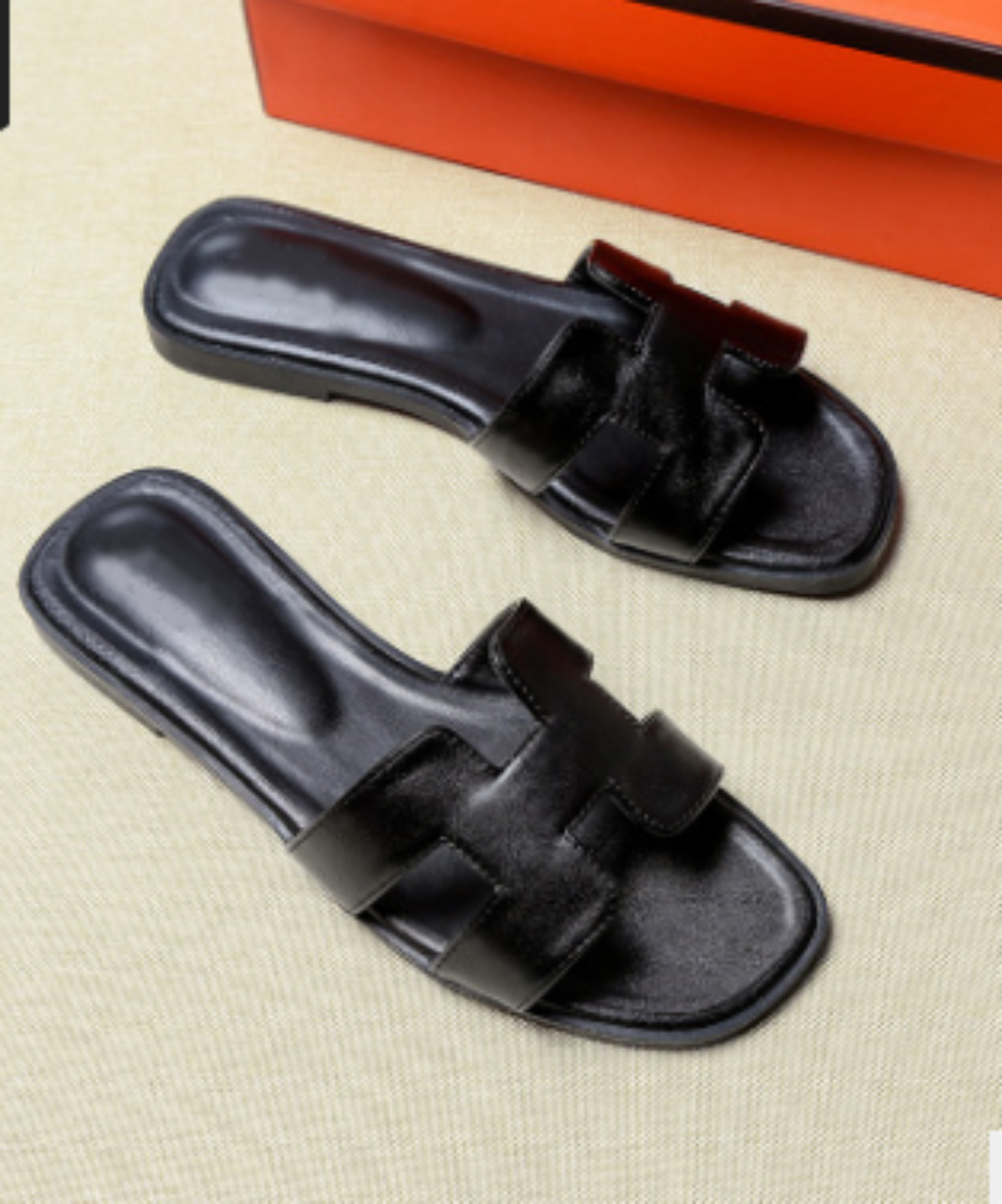 Mel Sandal