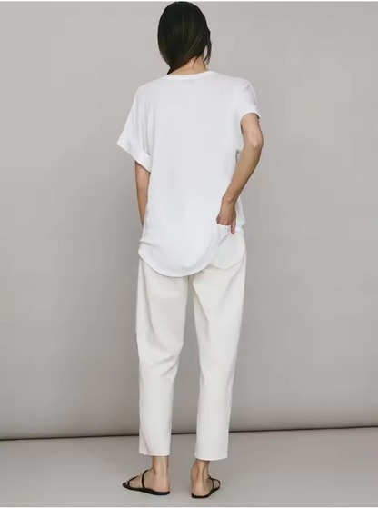 Modernes Minimalistisches Top