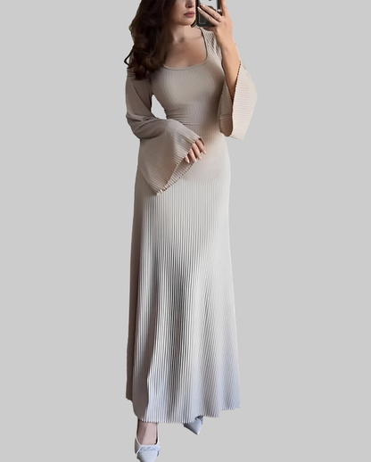 Elegantes Gestricktes Maxikleid