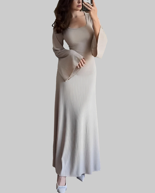 Elegantes Gestricktes Maxikleid